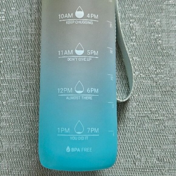 USED ONCE: Sahara Sailor Water Bottle, 32oz Motivational Sports Water Bo… - Picture 2 of 9